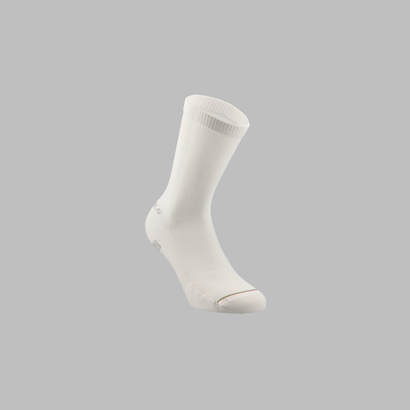 Q36.5 Ultra Long Socks White